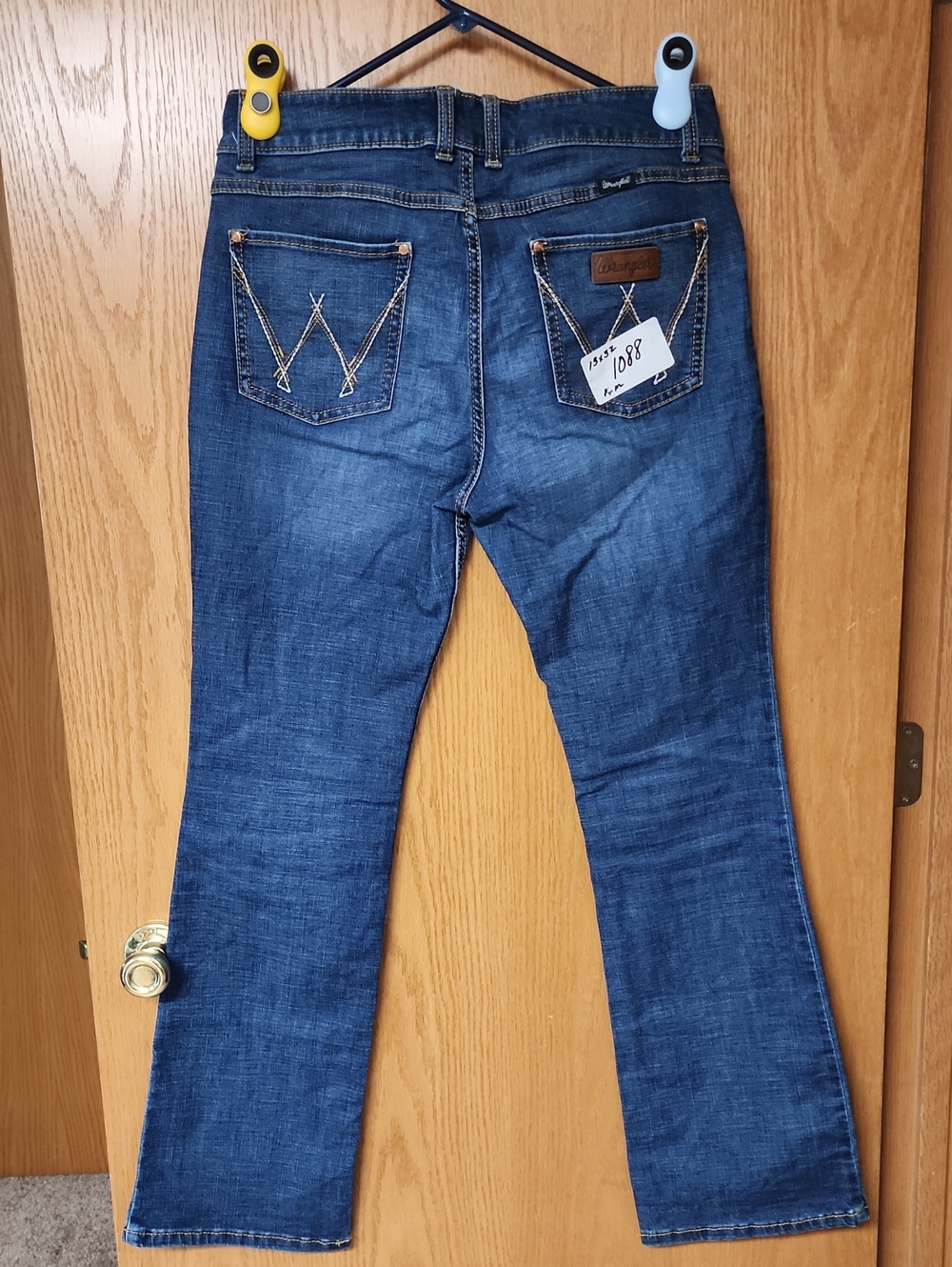 Wrangler Women's Medium Blue Bootcut Jeans with Stitch Detail 13x32 number 1088